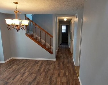 3112 Auburn Drive - Photo Thumbnail 12