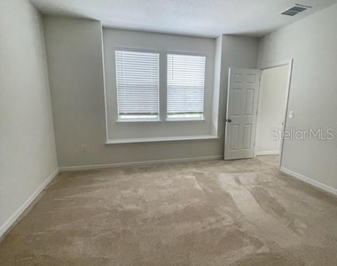 10103 Austrina Oak Loop - Photo Thumbnail 19