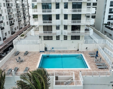 6061 Collins Ave - Photo Thumbnail 49