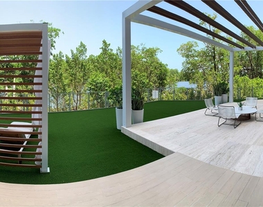 16385 Biscayne Blvd - Photo Thumbnail 27