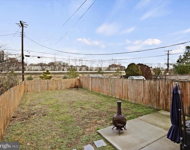 2236 Arlington Ter - Photo Thumbnail 14