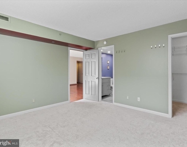 1200 Braddock Pl - Photo Thumbnail 15