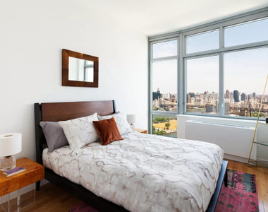 Copy of Long Island City - Photo Thumbnail 0