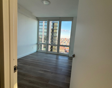 595 Dean Street - Photo Thumbnail 3