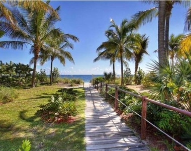 881 Ocean Dr - Photo Thumbnail 2