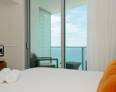 4111 S Ocean Dr - Photo Thumbnail 4