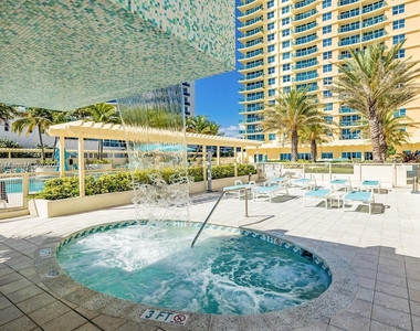 2501 S Ocean Dr - Photo Thumbnail 28