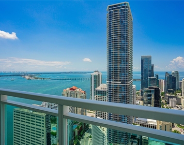 950 Brickell Bay Dr - Photo Thumbnail 0