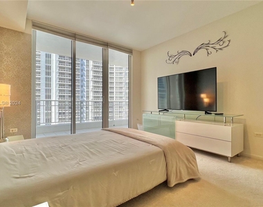 801 Brickell Key Blvd - Photo Thumbnail 35