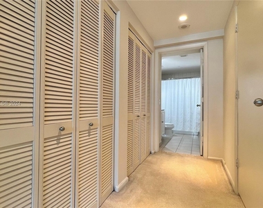 801 Brickell Key Blvd - Photo Thumbnail 31