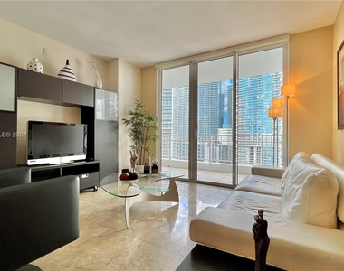 801 Brickell Key Blvd - Photo Thumbnail 10