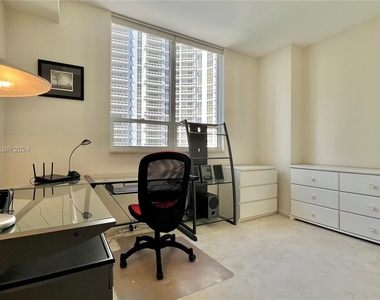 801 Brickell Key Blvd - Photo Thumbnail 25