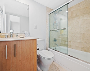 10275 Collins Ave - Photo Thumbnail 26