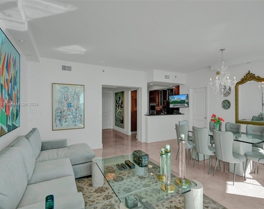 2711 S Ocean Dr - Photo Thumbnail 15