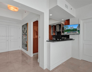 2711 S Ocean Dr - Photo Thumbnail 26