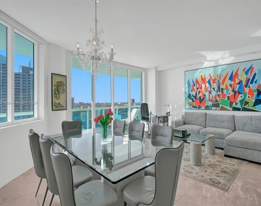 2711 S Ocean Dr - Photo Thumbnail 1