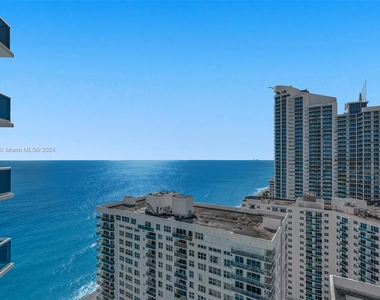 2711 S Ocean Dr - Photo Thumbnail 17