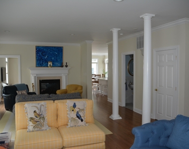 302 Worthington Avenue - Photo Thumbnail 1