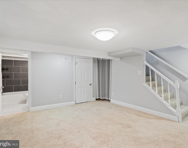 2236 Arlington Terrace - Photo Thumbnail 11