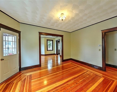 68 Forbes Street - Photo Thumbnail 9