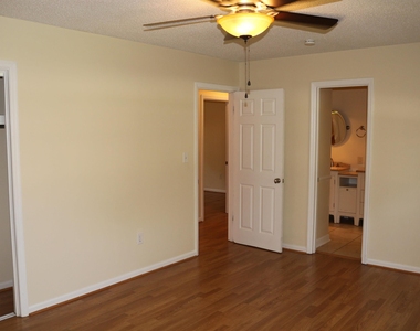 7920 Folly Lane - Photo Thumbnail 25