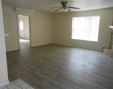 4409 Middlebrook Drive - Photo Thumbnail 1