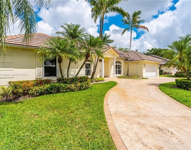 5253 Nw 94th Doral Pl - Photo Thumbnail 4