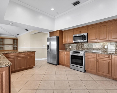 5253 Nw 94th Doral Pl - Photo Thumbnail 30