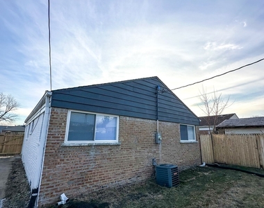 8034 S Kenton Avenue - Photo Thumbnail 19