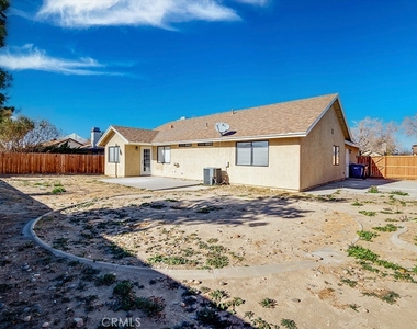 4058 Saddleback Road - Photo Thumbnail 22