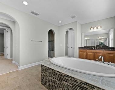 15216 Johns Lake Pointe Boulevard - Photo Thumbnail 28