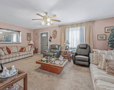 933 Orlando Avenue - Photo Thumbnail 3