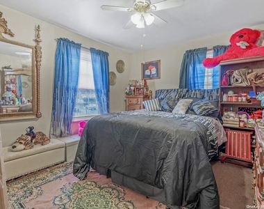 933 Orlando Avenue - Photo Thumbnail 9