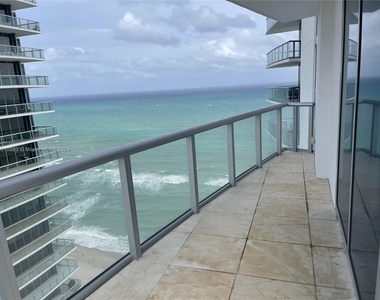 17001 Collins Ave - Photo Thumbnail 44