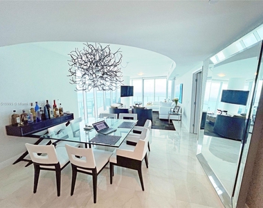 17001 Collins Ave - Photo Thumbnail 10