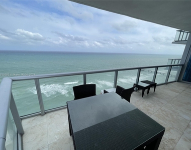 17001 Collins Ave - Photo Thumbnail 35