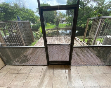 4269 Coral Springs Dr - Photo Thumbnail 5