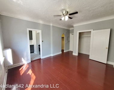 542 N. Alexandria - Photo Thumbnail 4