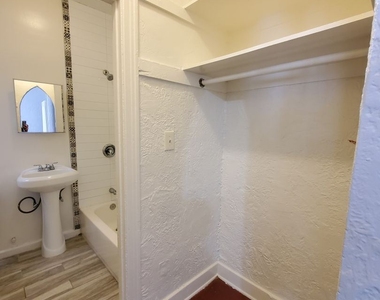 542 N. Alexandria - Photo Thumbnail 9