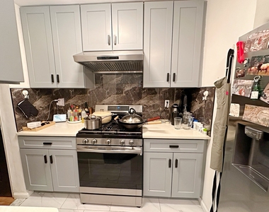 149 Marine Avenue - Photo Thumbnail 5