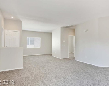 9617 Sound View Avenue - Photo Thumbnail 5