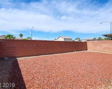 9617 Sound View Avenue - Photo Thumbnail 21