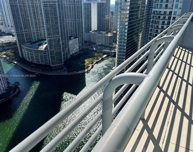 325 S Biscayne Blvd - Photo Thumbnail 31