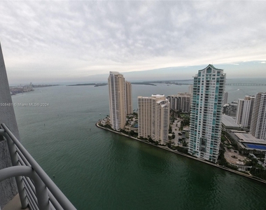 325 S Biscayne Blvd - Photo Thumbnail 14