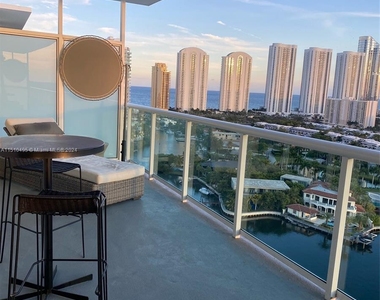 400 Sunny Isles Blvd - Photo Thumbnail 6