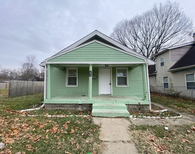 1025 Sharon Avenue - Photo Thumbnail 0