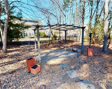 505 Stowe Road - Photo Thumbnail 33