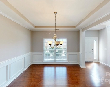 505 Stowe Road - Photo Thumbnail 4