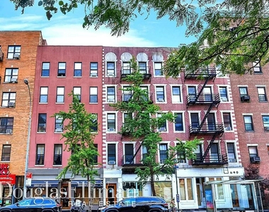 642 Tenth Ave - Photo Thumbnail 4