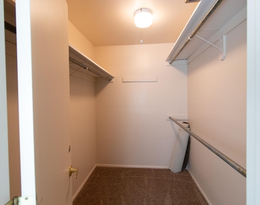 2145 W Paseo Redondo - Photo Thumbnail 28